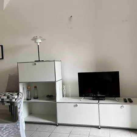 아파트 Airconditioned Terrace Cipresso 4 *