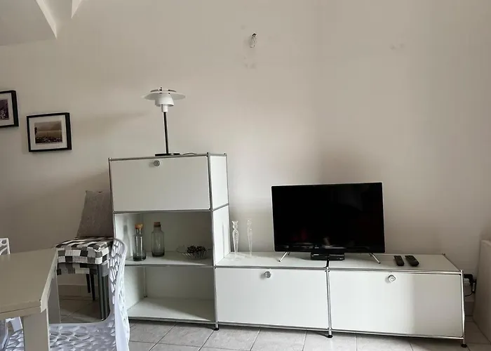 Daire Airconditioned Terrace Cipresso 4 *